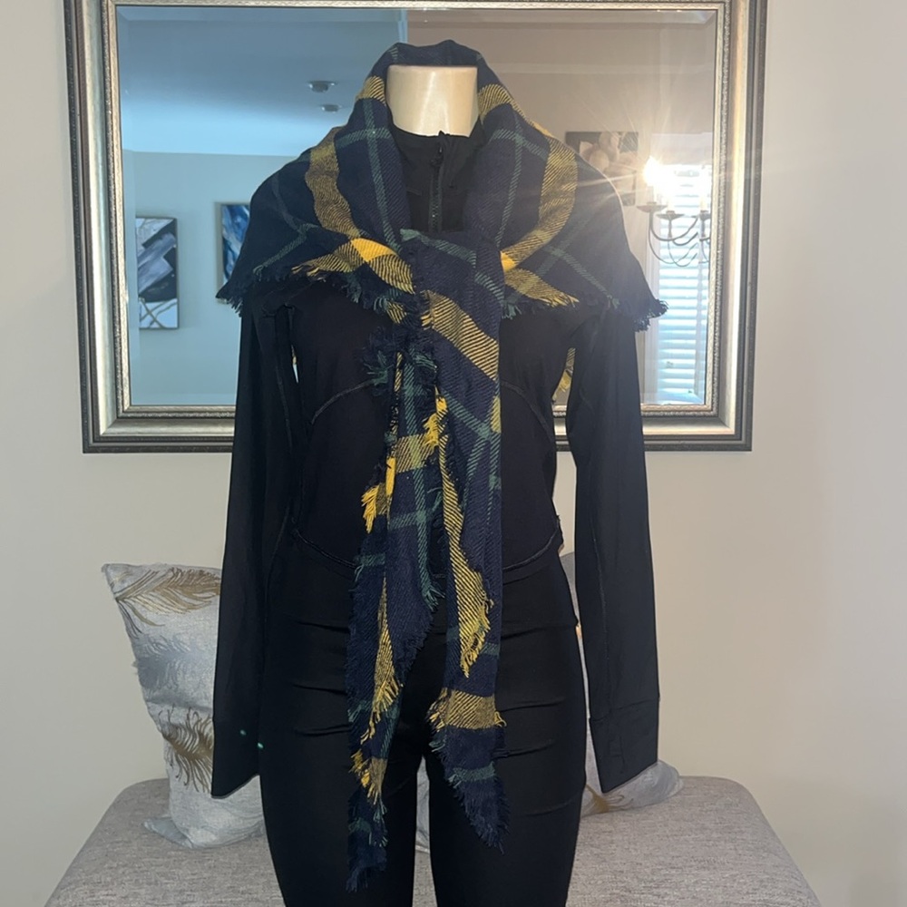 Autumn Winter Female Plaid Scarf - Picture 2 of 7